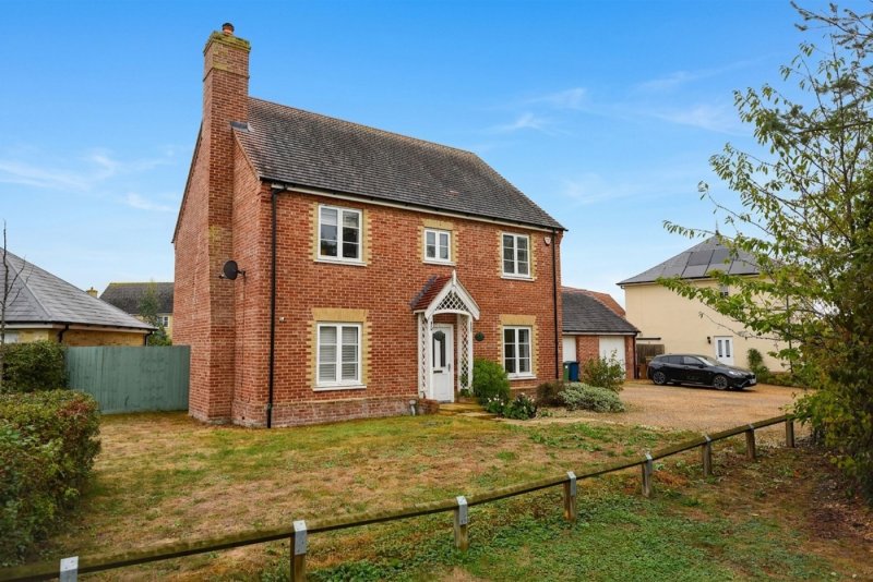 4 bedroom house in Bayley Road, Alconbury Weald