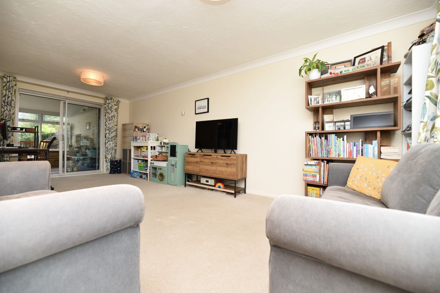 2 bedroom house in Thorndown Close, St. Ives