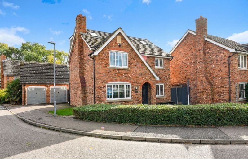 5 bedroom house in Pavilion Close, Godmanchester