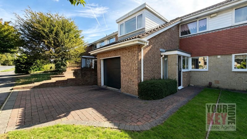4 bedroom property in Links Way, Folkestone, Kent CT19 5LS