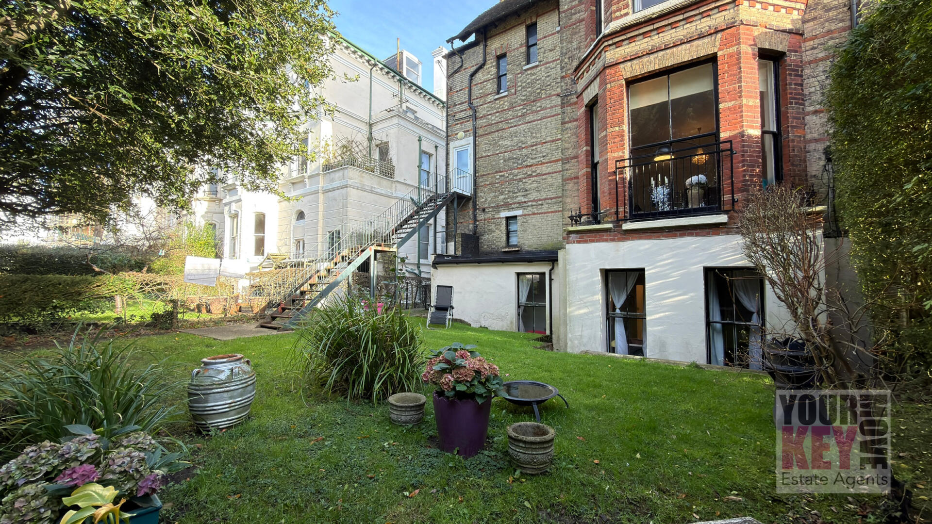 3 bedroom house in Castle Hill Avenue, Folkestone, Kent CT20 2TD