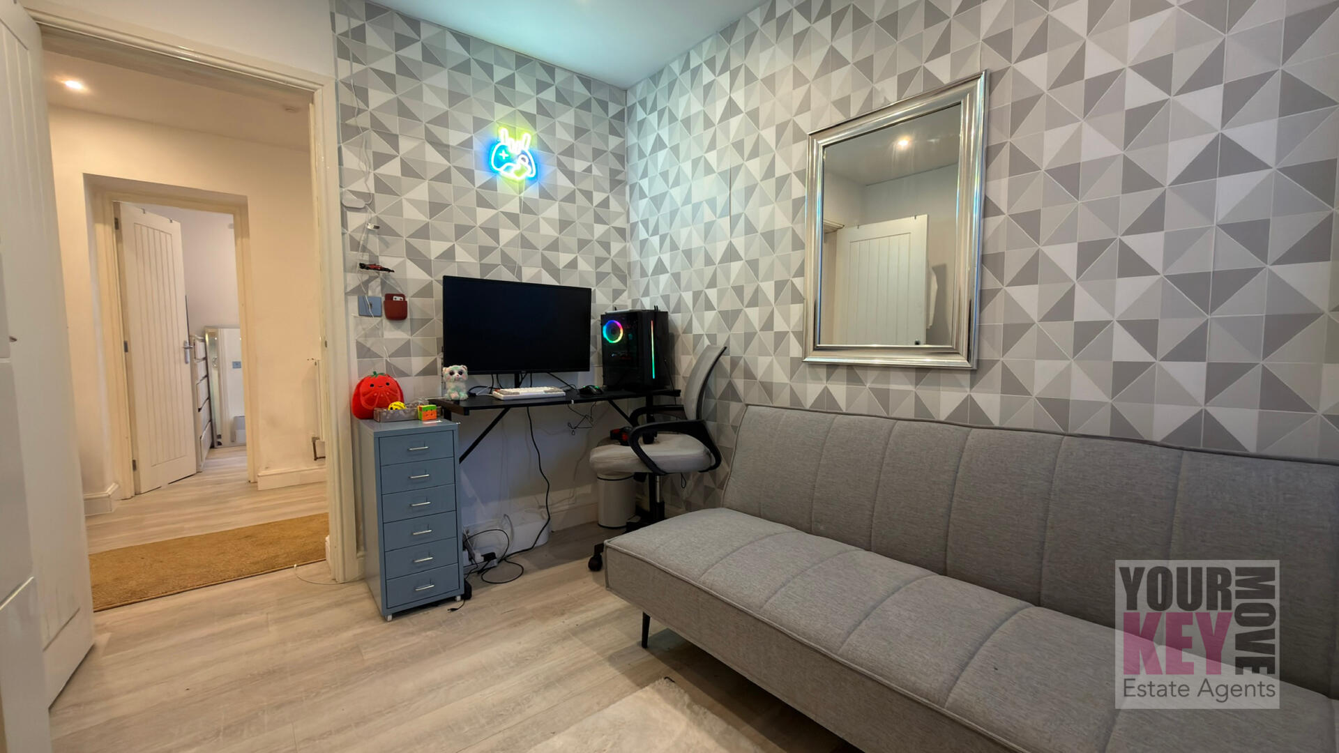 Photo 16