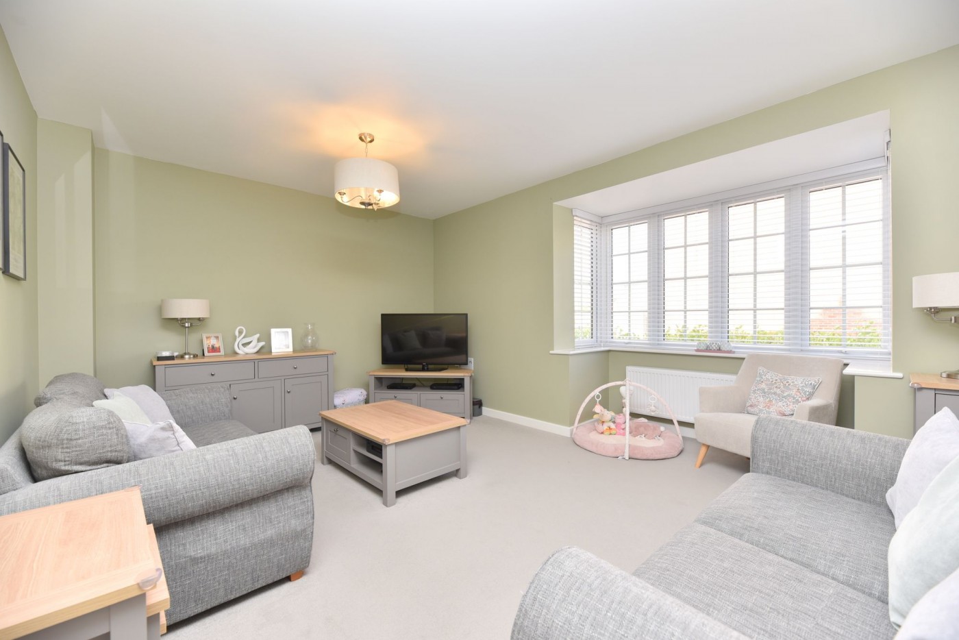 4 bedroom house in Cadet Close, Lower Stondon