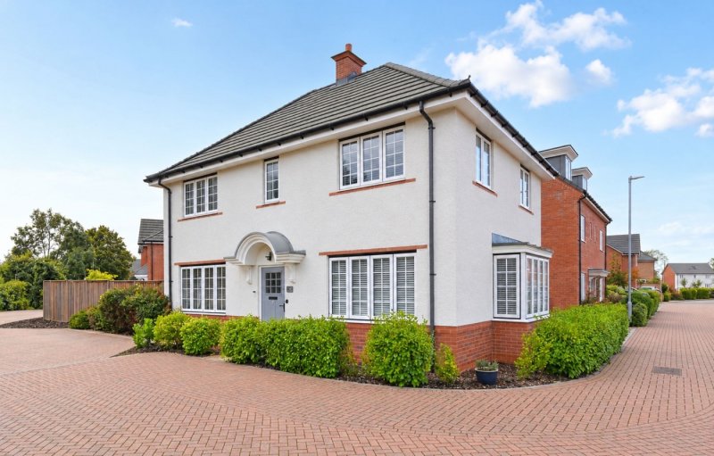 4 bedroom house in Cadet Close, Lower Stondon