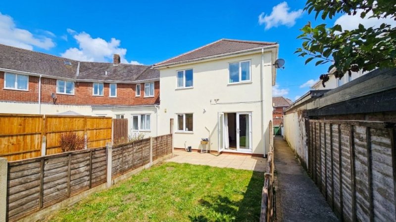 2 bedroom property in Jordan Terrace, Holme Lacy Road