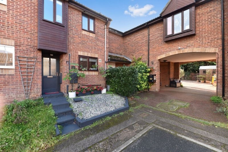 2 bedroom house in Watermead, Bar Hill