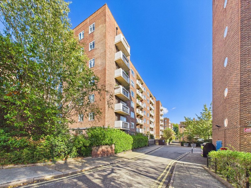 1 bedroom Apartment - St. Johns Wood Terrace, London, NW8
