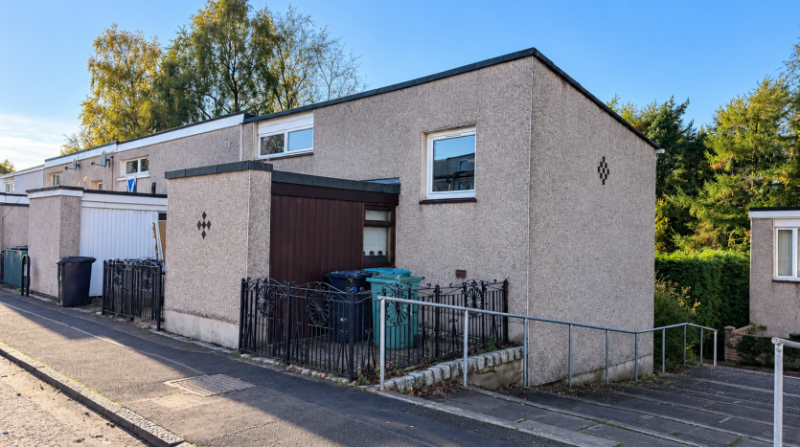 2 bedroom property in Braeface Road, Cumbernauld, Glasgow