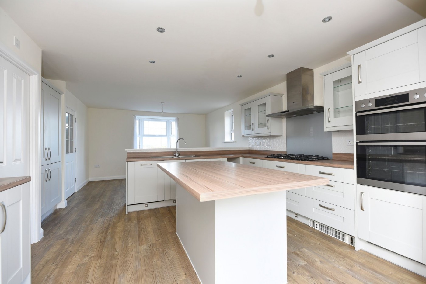 6 bedroom house in Saxon Way, Warboys
