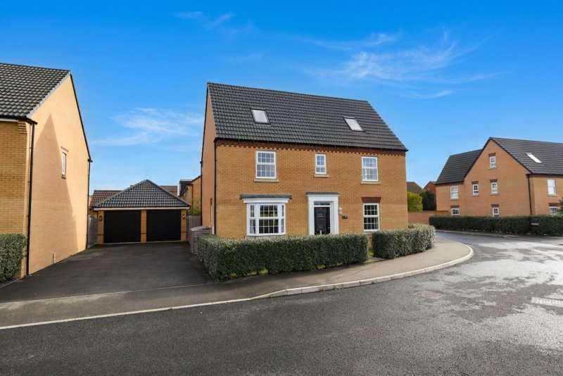 6 bedroom house in Saxon Way, Warboys