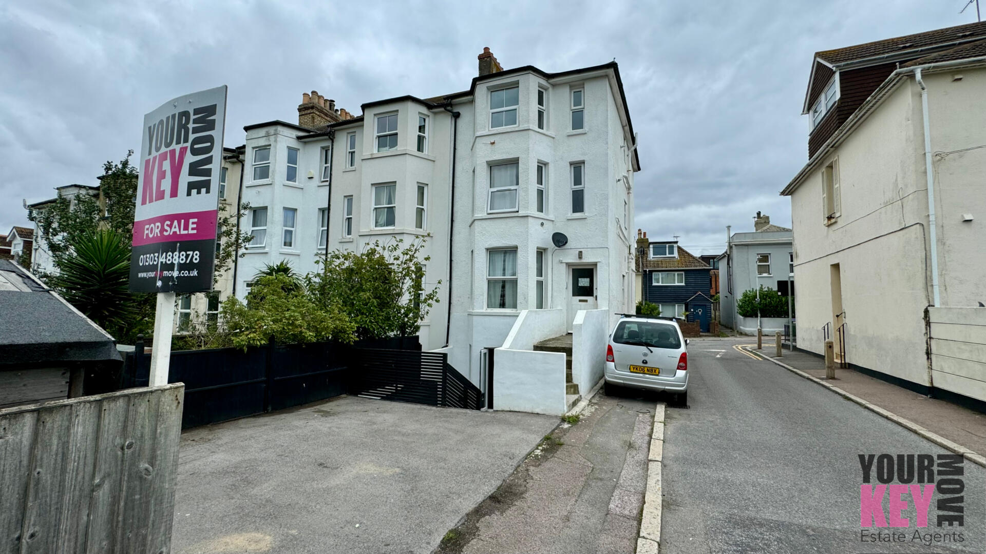 2 bedroom house in Eastcliff, Folkestone, CT19 6BU