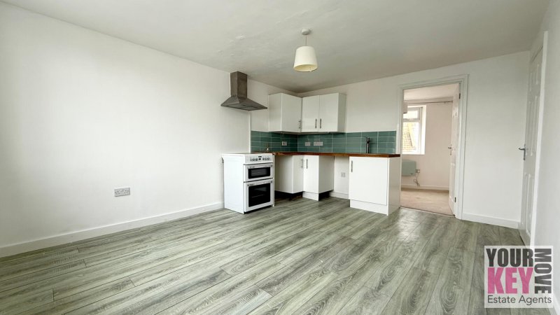 2 bedroom house in Cheriton Place, Folkestone, Kent CT20 2AZ