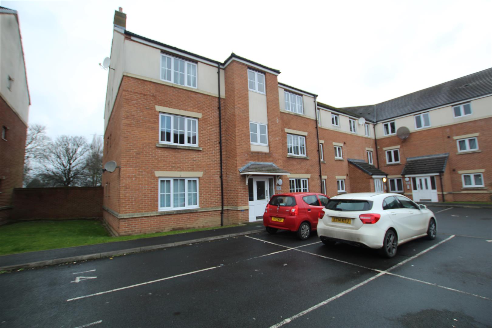 2 bedroom house in Clough Close, Middlesbrough