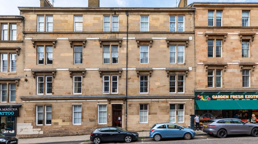 2 bedroom house in Flat 0/2, 38 Park Road, Glasgow