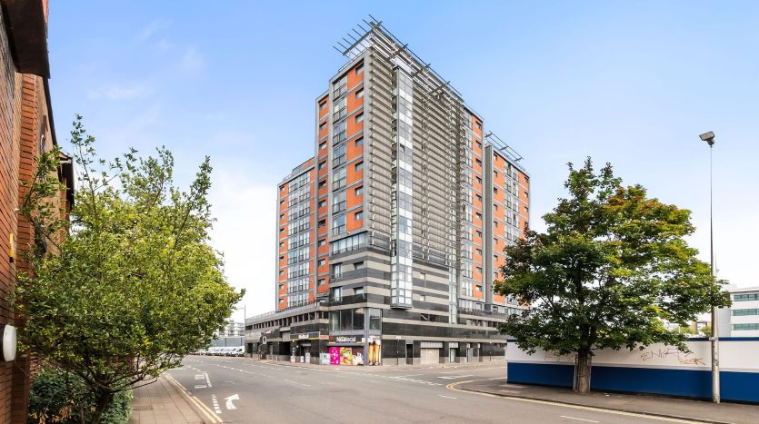 2 bedroom house in Flat 8/3, 72 Lancefield Quay, Glasgow