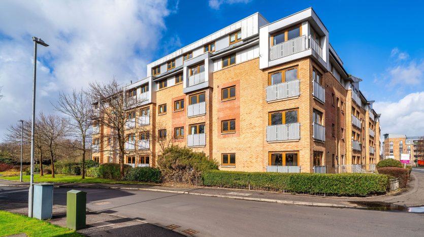 2 bedroom house in 1/2 169 Craighall Road, Glasgow