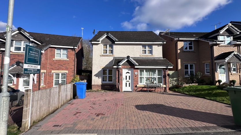 3 bedroom house in Bowhouse Drive, Glasgow