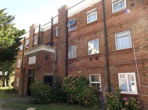 2 bedroom House - Watford Way
