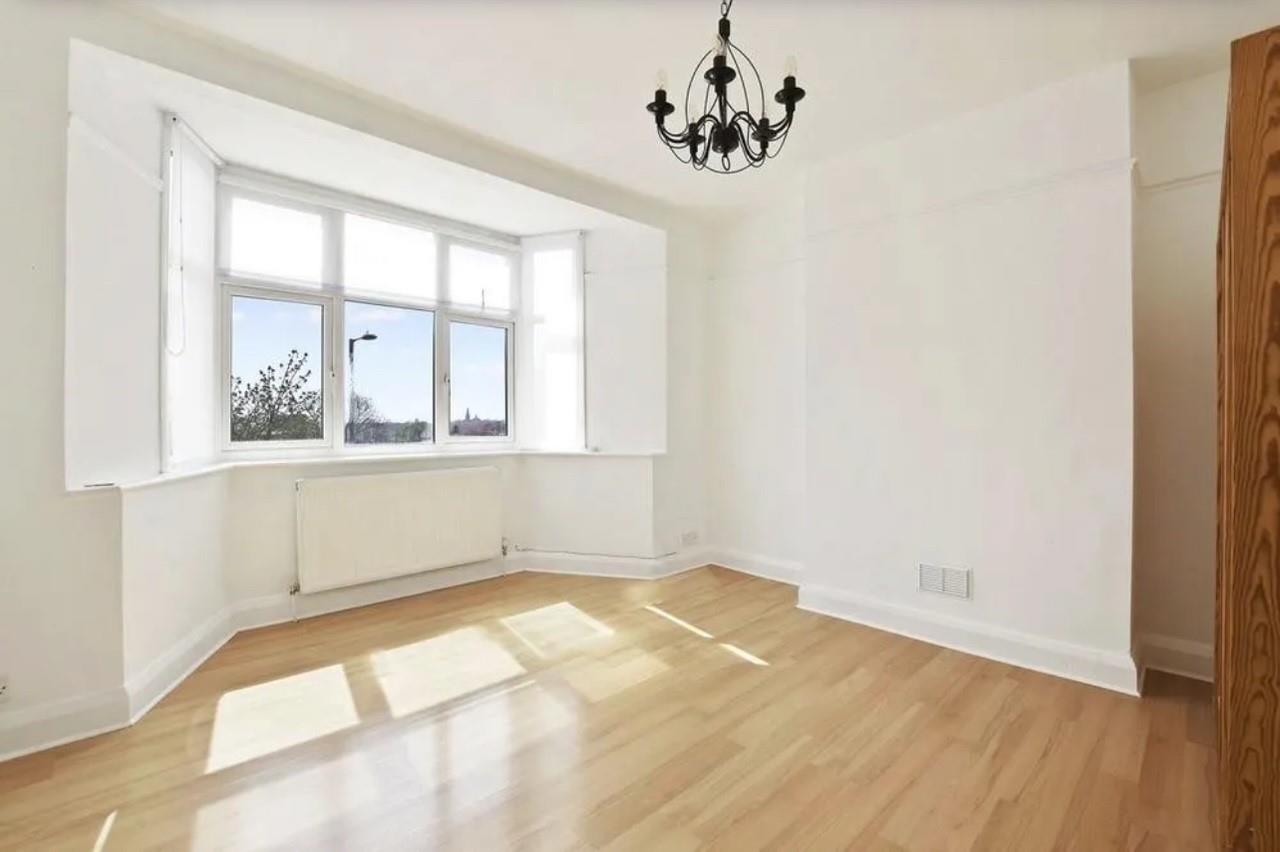2 bedroom House - East Finchley