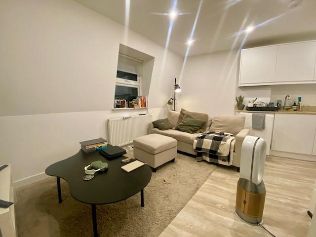 1 bedroom Flat - Fortune Green Road