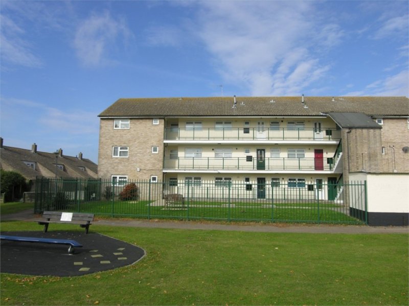 2 bedroom ground floor flat in Hawthorn House