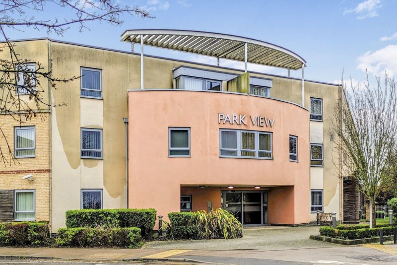 1 bedroom apartment in Brookside, Huntingdon