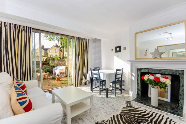 1 bed Apartment, Flat 22, Barton House, Wandsworth Bridge Road, London, SW6 2PD