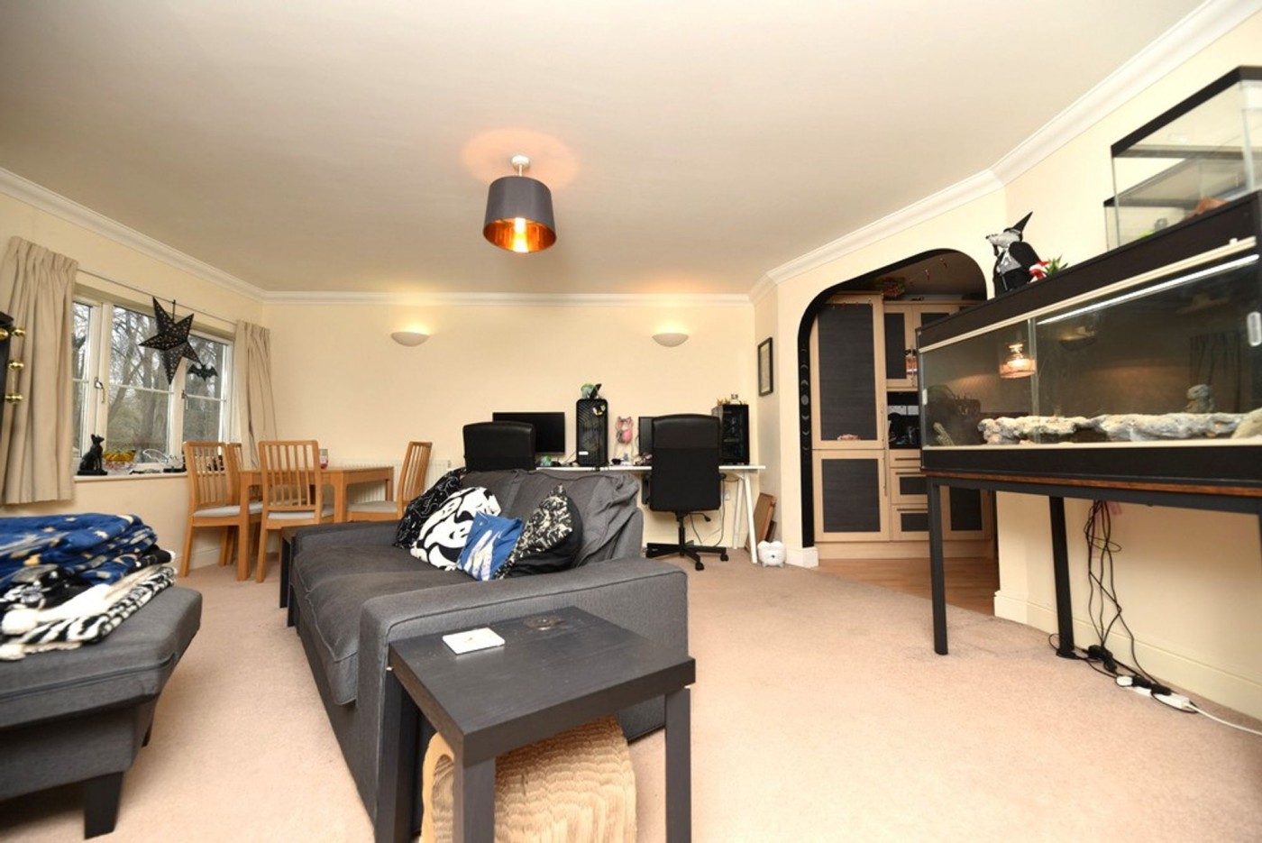 1 bedroom flat in Station Approach, Somersham