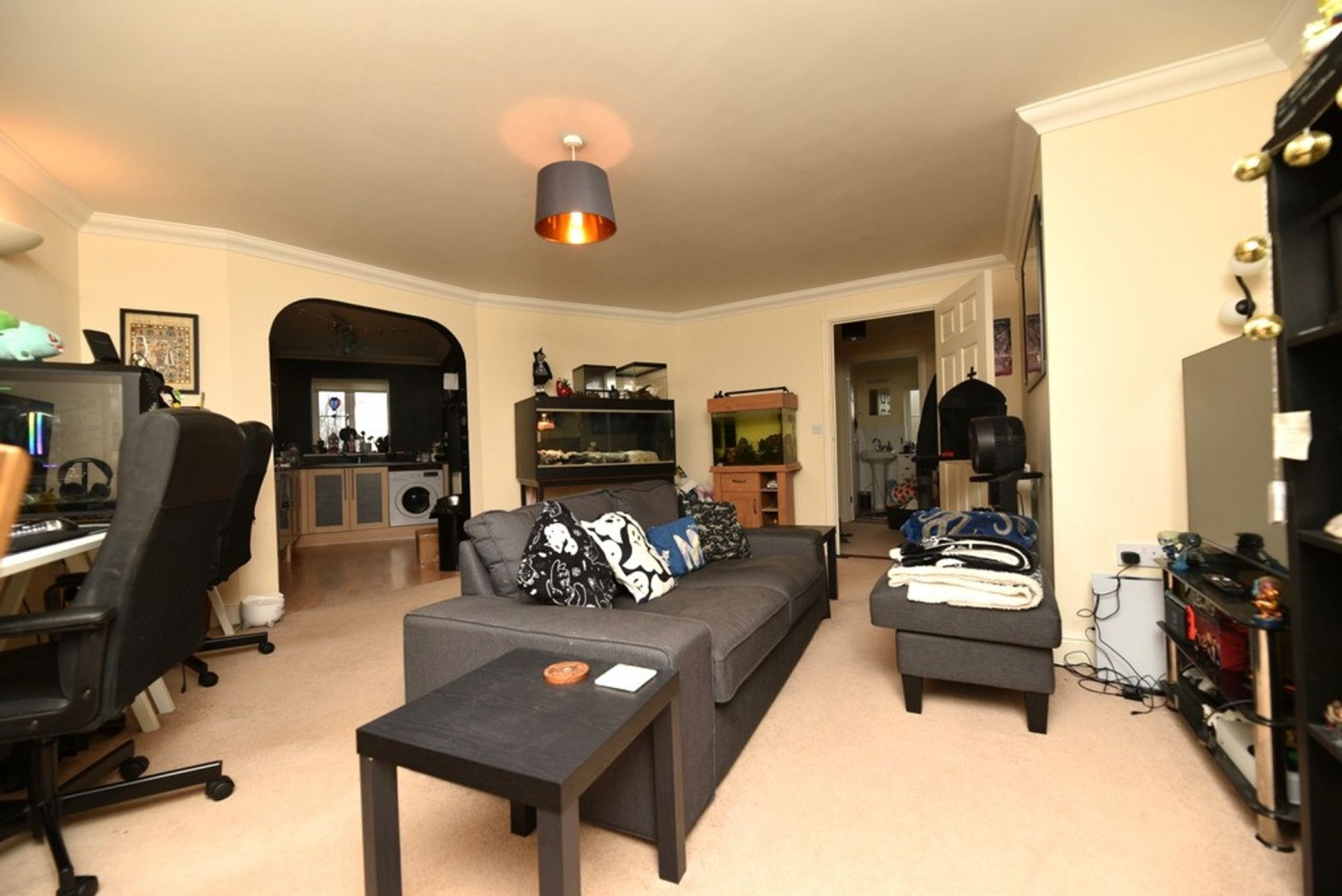 1 bedroom flat in Station Approach, Somersham