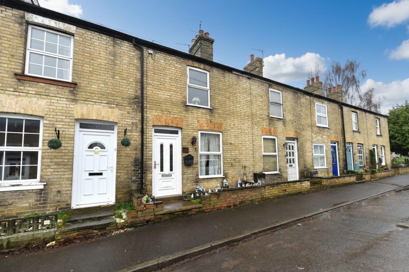 2 bedroom house in Church Street