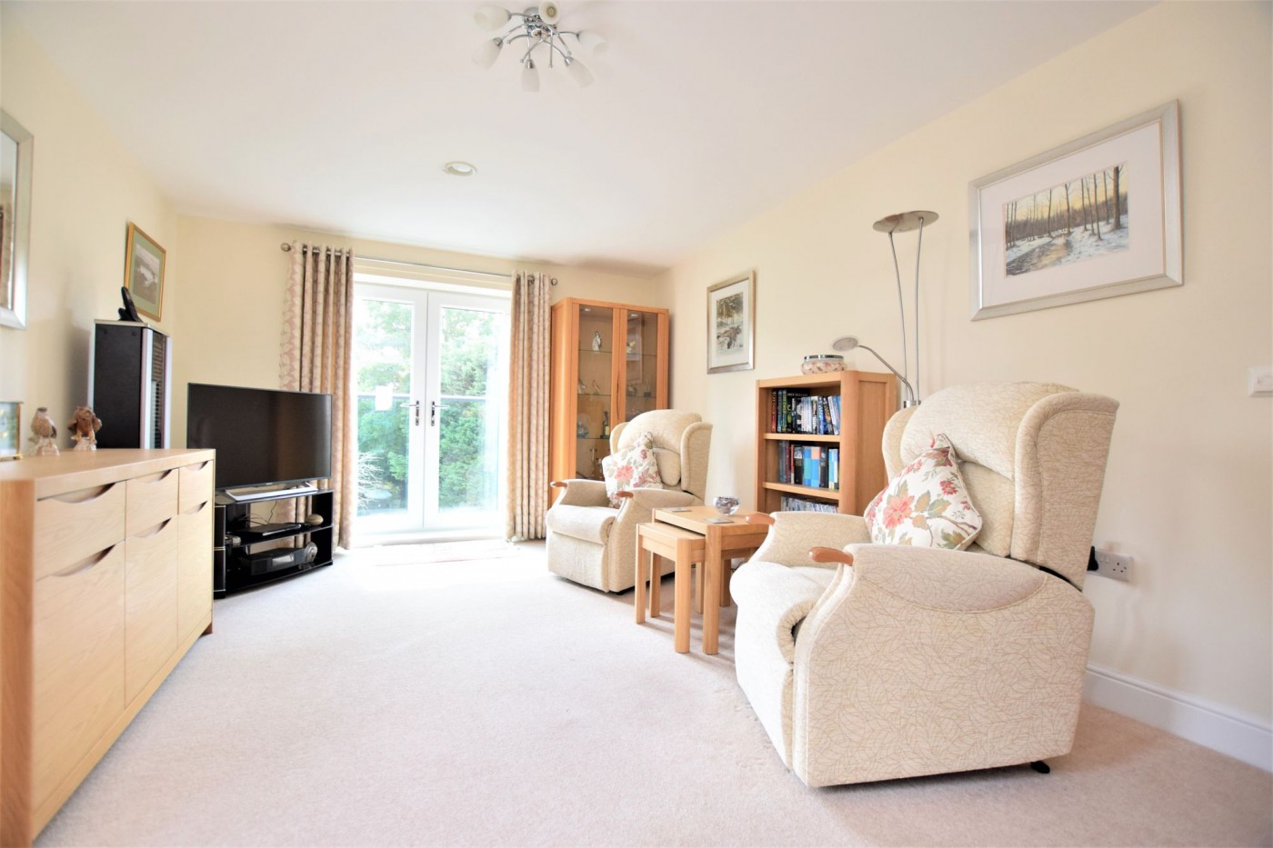 1 bedroom apartment in High Street, Elm Tree Court