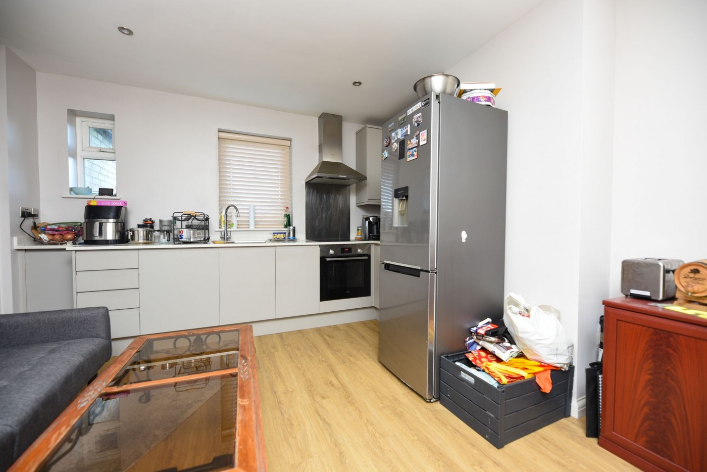 2 bedroom flat in Brookside, Huntingdon