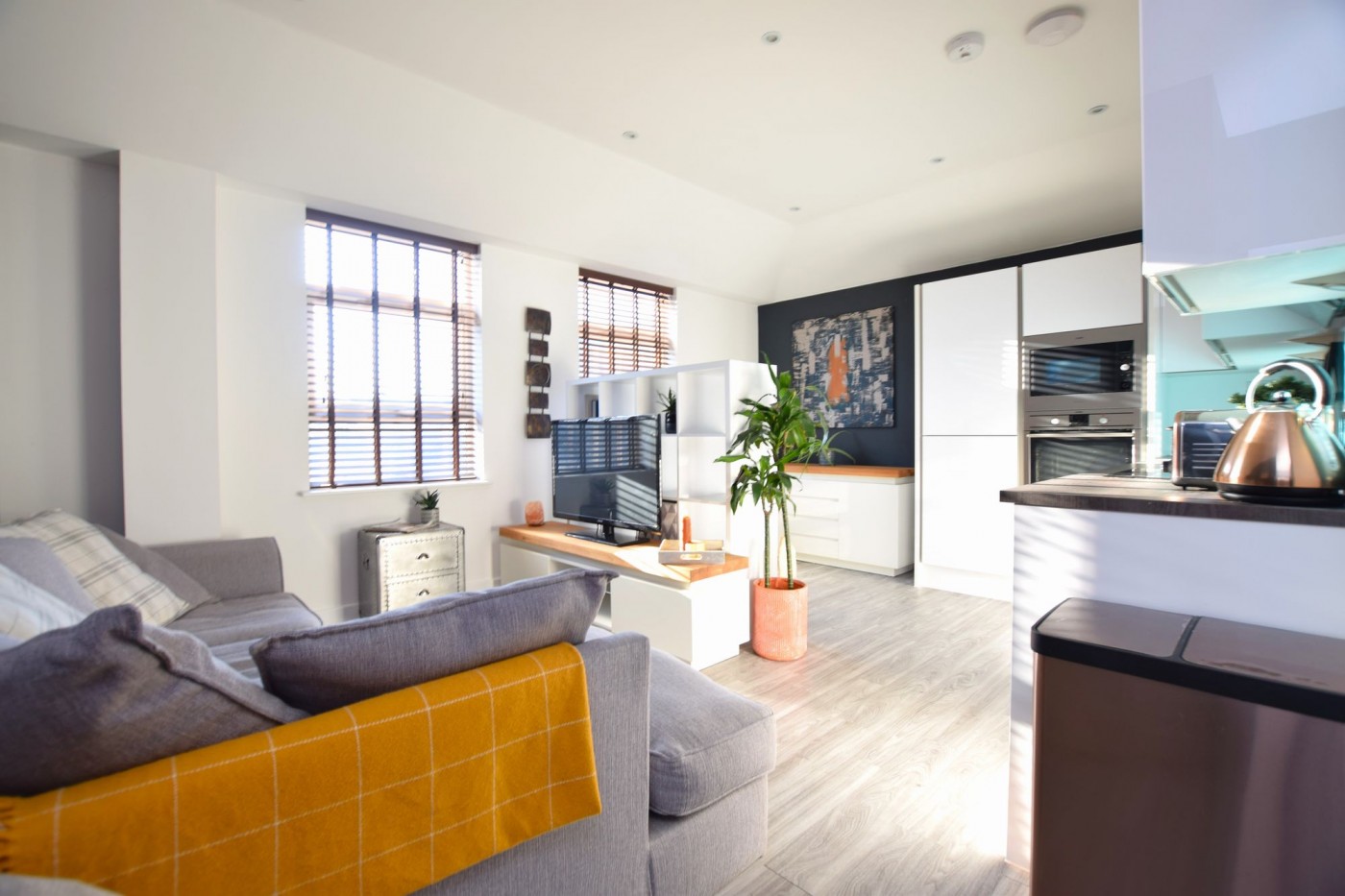 2 bedroom apartment in Ambury Road South, Anglian House