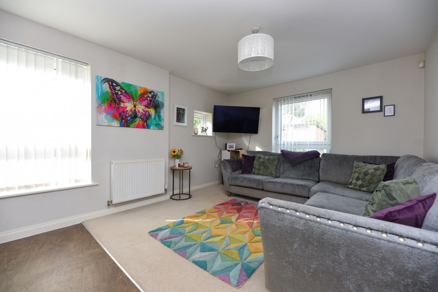 2 bedroom flat in Brookside, Park Square Brookside