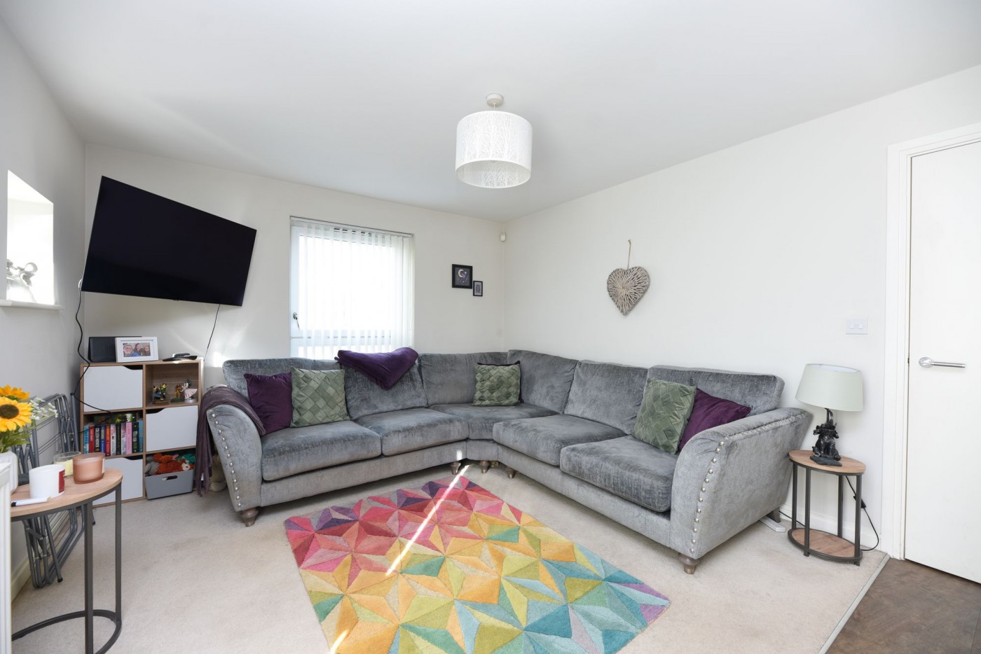 2 bedroom flat in Brookside, Park Square Brookside