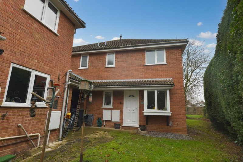 1 bedroom cluster house in Heron Close, Biggleswade