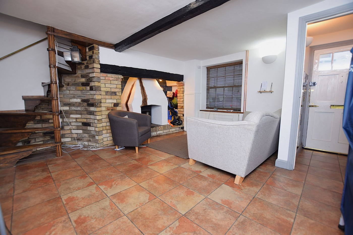 2 bedroom house in High Street, Huntingdon