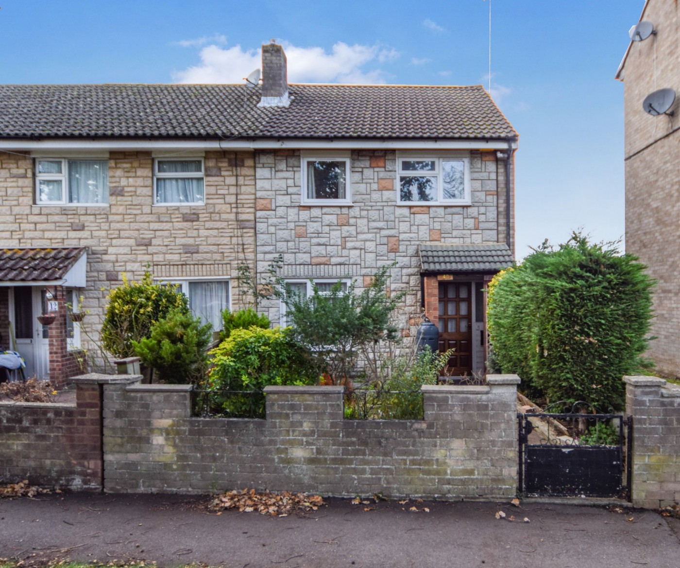 3 bedroom house in Elm Close