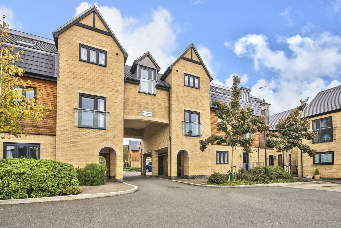 2 bedroom flat in Primrose Lane