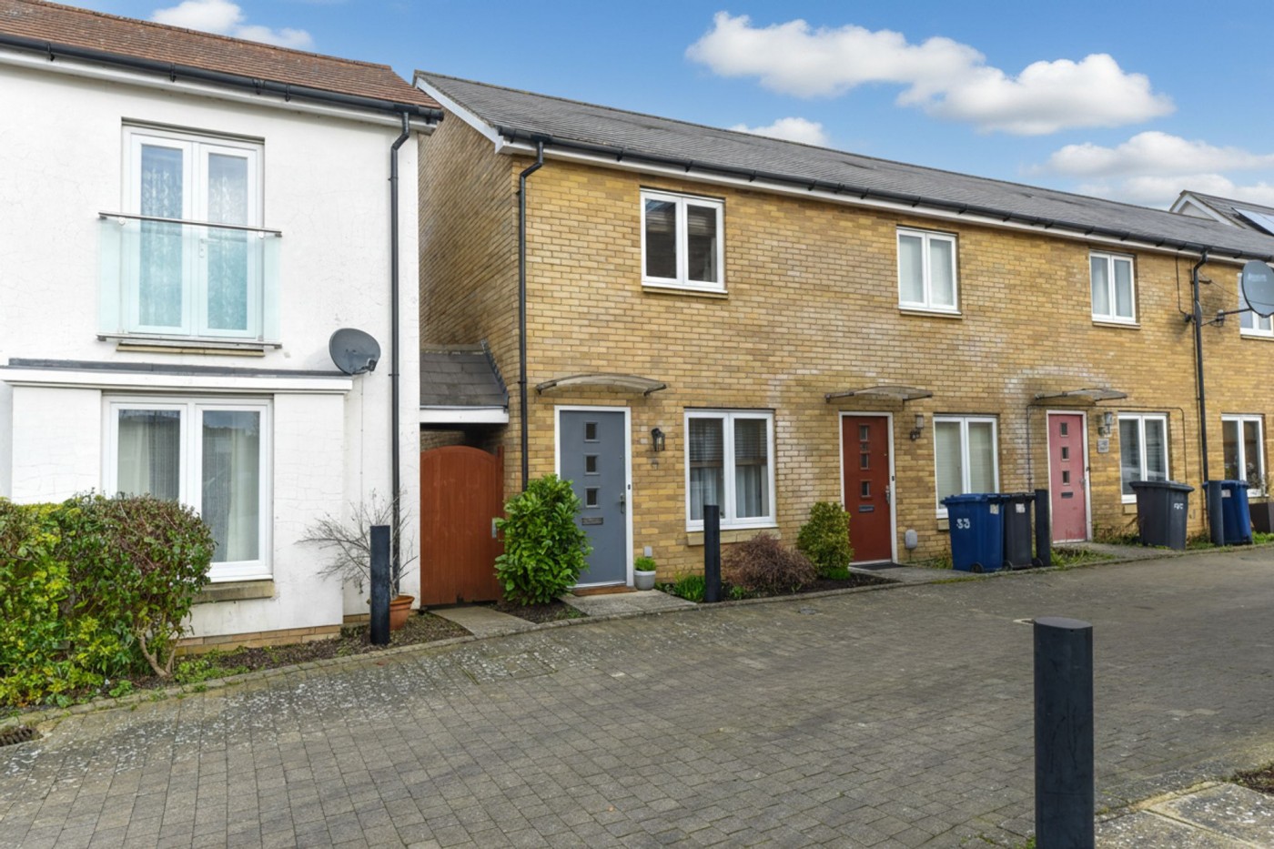 2 bedroom house in Beaton Crescent
