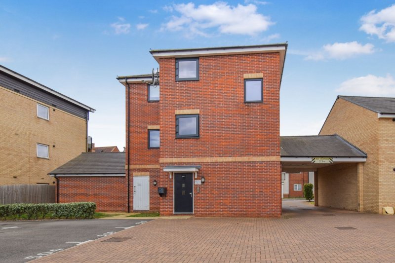 2 bedroom flat in Sullivan Court, Biggleswade