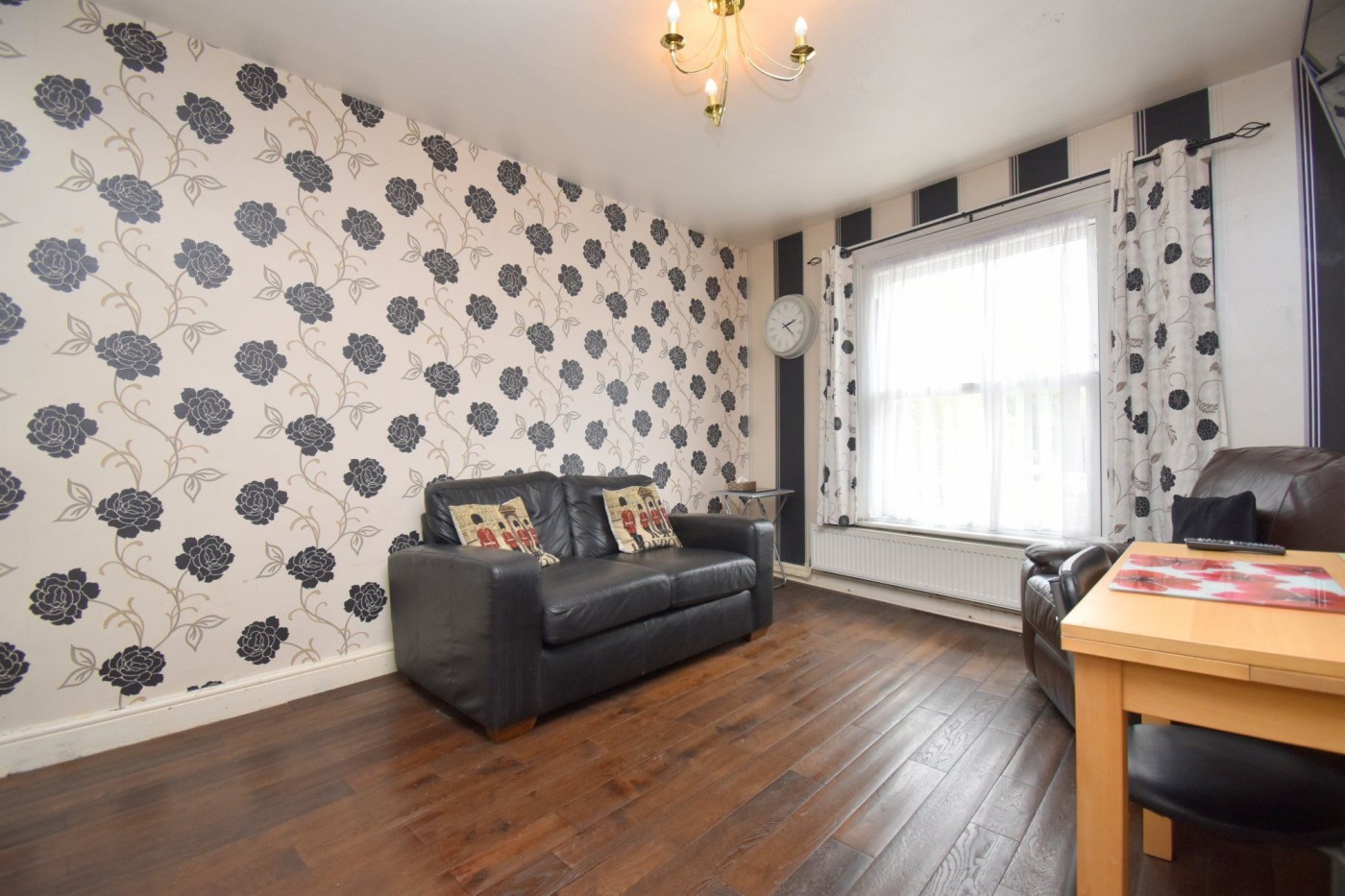 4 bedroom apartment in Market Square, Biggleswade