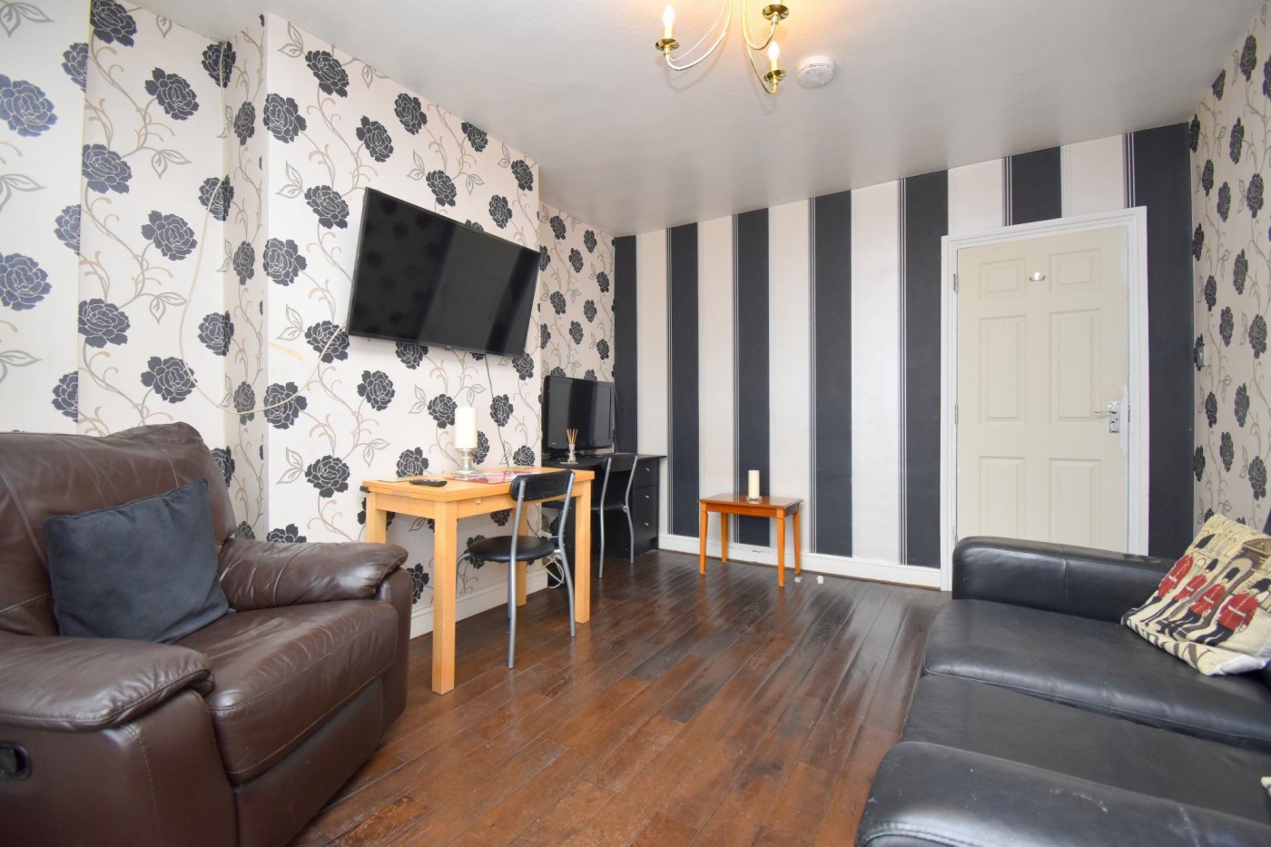4 bedroom apartment in Market Square, Biggleswade