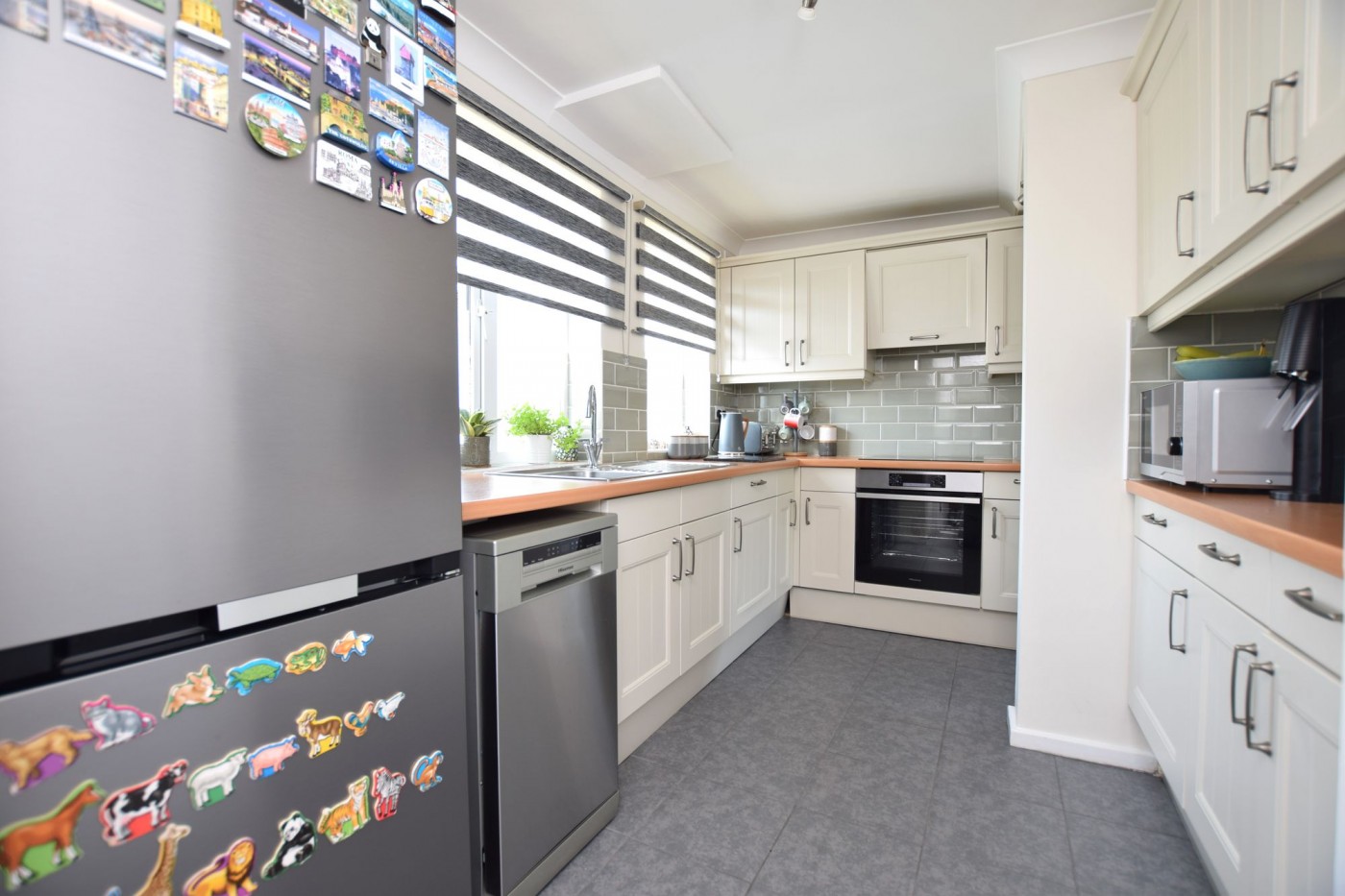 2 bedroom house in Belle Isle Crescent, Brampton