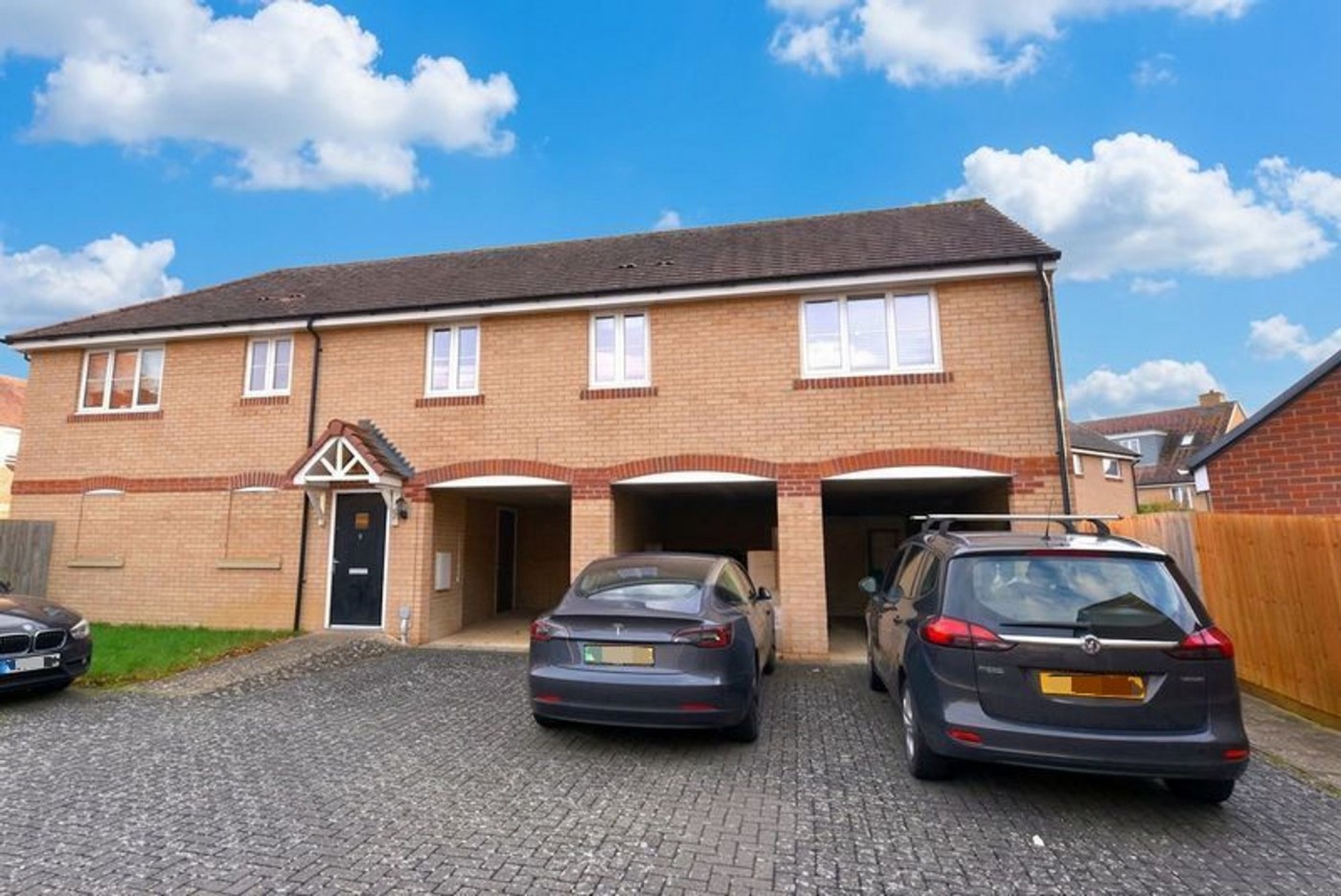 2 bedroom coach house in Evans Grove