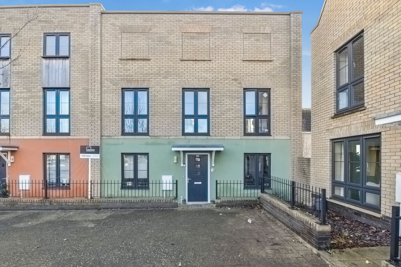 2 bedroom house in Station Square