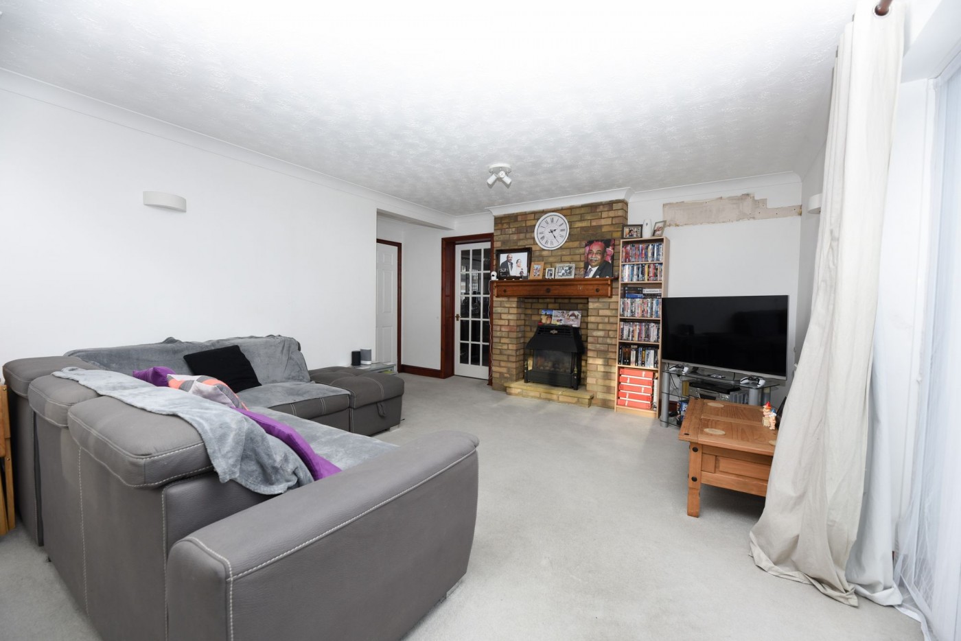 3 bedroom house in Castle Hill Court, Huntingdon