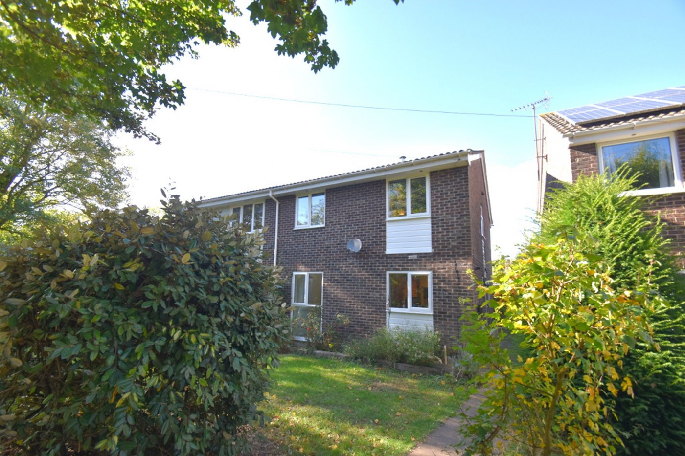 4 bedroom house in The Doles