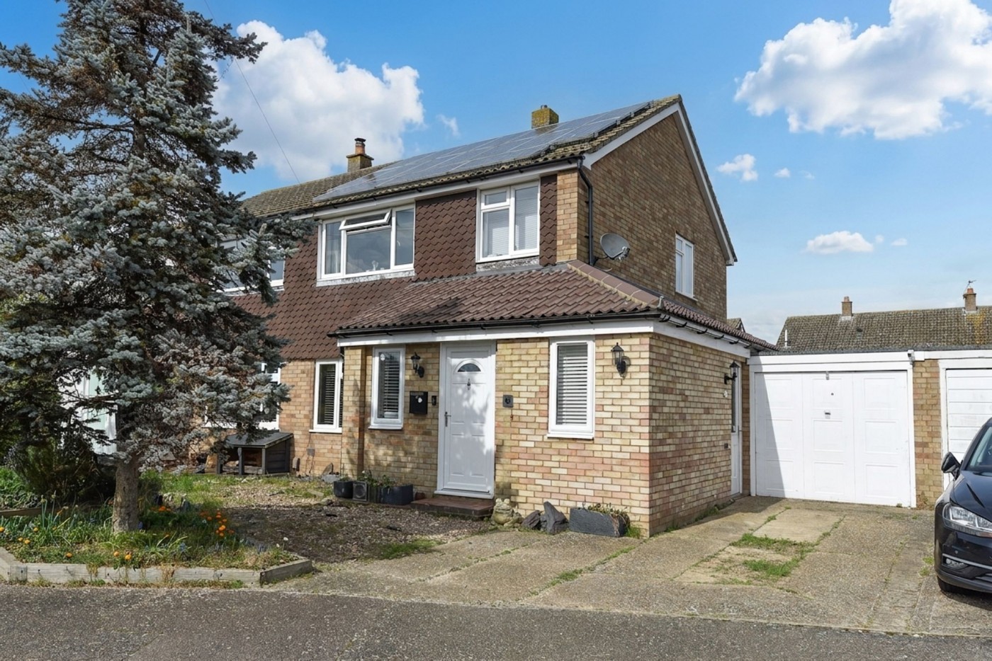 3 bedroom house in Evans Close