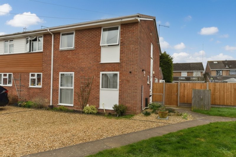 4 bedroom house in Osier Holt, Colne